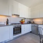 Lovelystay - Breathtaking Panorama - Luxurious Penthouse! Daire Lisboa