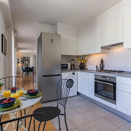 Lovelystay - Breathtaking Panorama - Luxurious Penthouse! Daire Lisboa